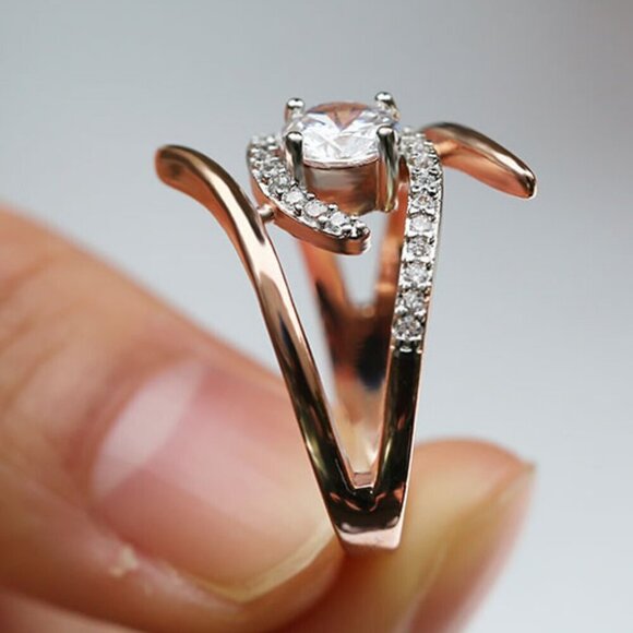 🎀 Fashion Twisted Dainty Shiny Zircon Thin Wedding Rings for Women,EVGG1… - Picture 3 of 3